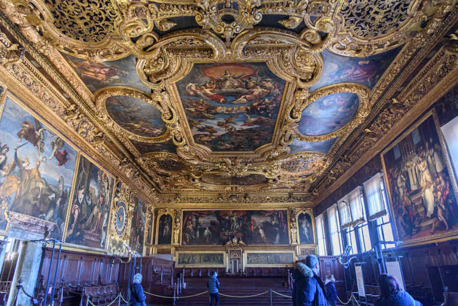 Italia - Venecia 059 - palacio Ducal - Salón del Senado.jpg